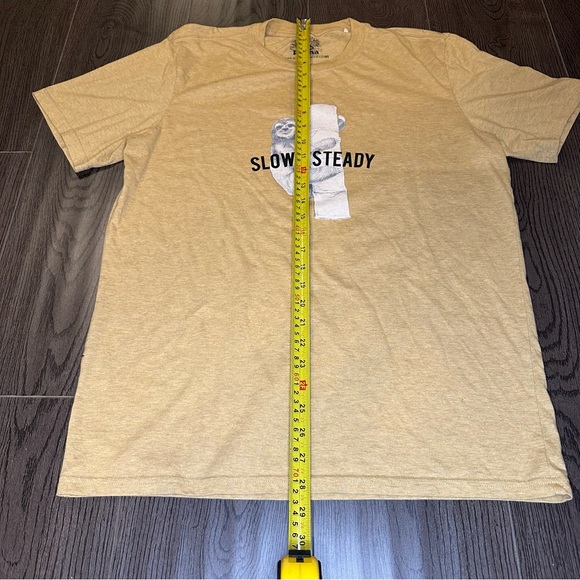 Prana T Shirt Mens Large Slow And Steady Sloth Poly Blend Yellow Graphic Print - Picture 6 of 6